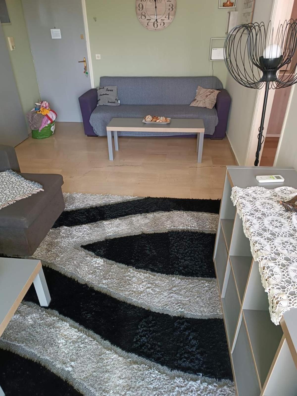 Comfortable Beachfront Apartment Лоутраки Экстерьер фото